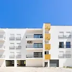 Sea La Vie & Golf לאגוּ‏ש