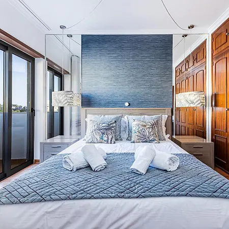 Sea La Vie & Golf * Lagos