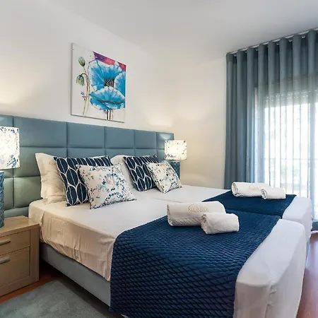 Sea La Vie & Golf Lagos